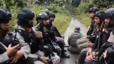 atgas Operasi Damai Cartenz menewaskan empat orang yang diduga anggota kelompok kriminal bersenjata (KKB) pimpinan Eden Sawi dalam penindakan di Dekai, Kabupaten Yahukimo, Papua, Selasa (1/9).