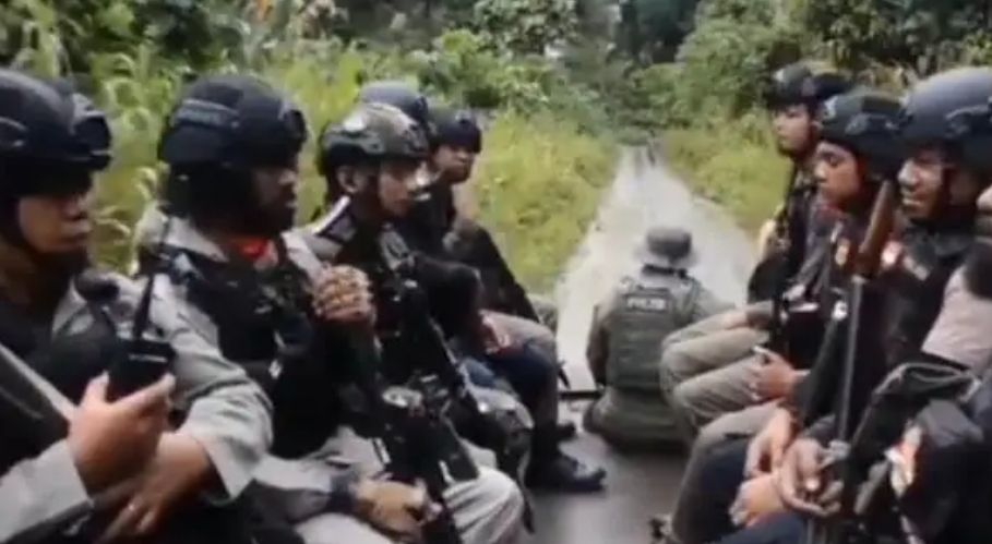 atgas Operasi Damai Cartenz menewaskan empat orang yang diduga anggota kelompok kriminal bersenjata (KKB) pimpinan Eden Sawi dalam penindakan di Dekai, Kabupaten Yahukimo, Papua, Selasa (1/9).