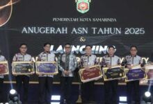 Wali Kota Samarinda Andi Harun meluncurkan Samarinda Corporate University (Corpu) sekaligus menyerahkan Anugerah ASN Kota Samarinda Tahun 2025