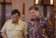 Presiden RI Prabowo Subianto dan Menteri Koordinator Bidang Perekonomian Airlangga Hartarto 