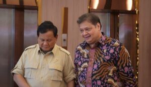 Presiden RI Prabowo Subianto dan Menteri Koordinator Bidang Perekonomian Airlangga Hartarto 