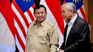 Prabowo setelah menerima kunjungan Wakil Perdana Menteri Malaysia Ahmad Zahid Hamidi di kediamannya di Hambalang