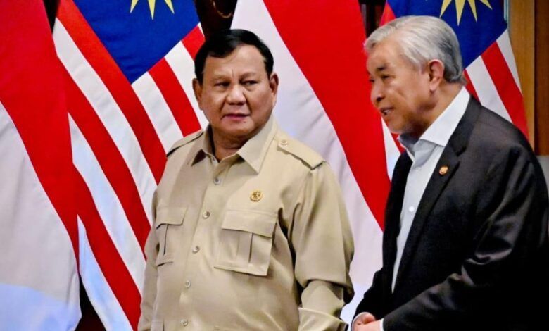 Prabowo setelah menerima kunjungan Wakil Perdana Menteri Malaysia Ahmad Zahid Hamidi di kediamannya di Hambalang