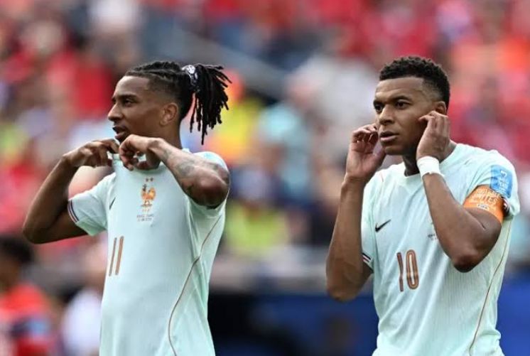 Mbappe Tegaskan Tak Pernah Bujuk Olise ke Real Madrid