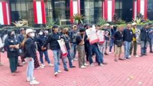 Aksi Damai Gerakan Bakti Cendana (GBC) di depan Gedung Komisi Pemberantasan Korupsi (KPK) RI