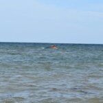 kapal imigran karam - Tim penyelamat melakukan pencarian korban kapal imigran karam di lepas pantai Djibouti yang menewaskan ratusan orang.