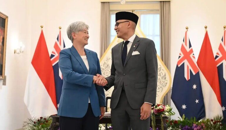 Menteri Luar Negeri (Menlu) RI Arrmanatha Nasir dan Menlu Australia Penny Wong 