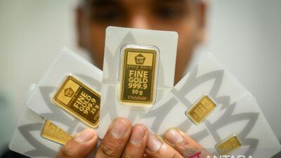 harga emas Antam - Stok emas batangan Antam yang terpantau stabil pada perdagangan Rabu di Jakarta.