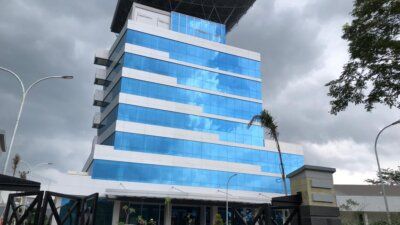 Gedung Kadrie Oening Tower, Komplek GOR Kadrie Oening, Jalan P.M. Noor, Sempaja Selatan, Samarinda Utara, Kalimantan Timur