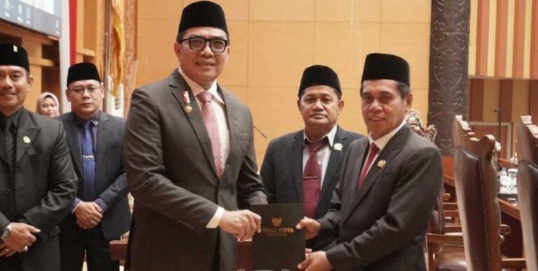 Wali Kota Samarinda Andi Harun dan DPRD Kota Samarinda menyepakati perubahan APBD Kota Samarinda Tahun Anggaran 2026 