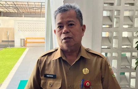 Asisten II Bidang Perekonomian dan Pembangunan Sekretariat Daerah Kota Samarinda, Marnabas Patiroy