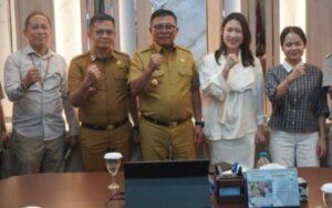Wakil Wali Kota Samarinda, Saefuddin Zuhri menerima audiensi perwakilan Vingroup di Ruang Rapat Wakil Wali Kota, lantai III Balai Kota Samarinda, Senin (19/10/2026).