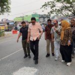 Wali Kota Samarinda, Andi Harun, turun langsung meninjau sejumlah titik penggalian yang diduga terkait dengan pencurain kabel di Kota Samarinda, Kalimantan Timur, Jumat (23/10/2026) sore.