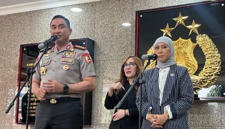 Kapolri Jenderal Suyudi Ario Seto menerima audiensi Menteri Komunikasi dan Digital (Menkomdigi) Meutya Hafid di Gedung Utama Mabes Polri, Jakarta Selatan, Selasa (27/10/2026).