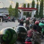 Ilustrasi antrean di Stasiun Pengisian Bahan Bakar Umum (SPBU)