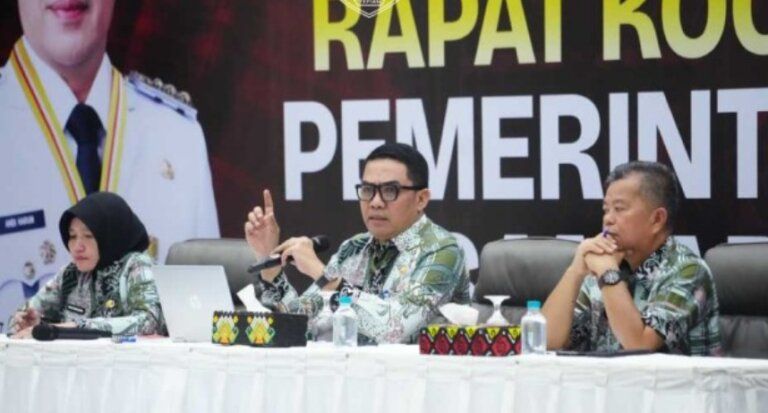 Wali Kota Samarinda, Andi Harun memimpin rapat koordinasi (Rakor) terkait arah kebijakan Anggaran Pendapatan dan Belanja Daerah (APBD) 2027