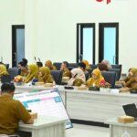 Suasana rapat evaluasi kinerja Bapenda Kaltim Triwulan III 2026
