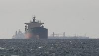 Serangan Kapal Tanker - Personel militer IRGC saat melakukan pengamanan di jalur vital Selat Hormuz pasca insiden serangan kapal tanker.